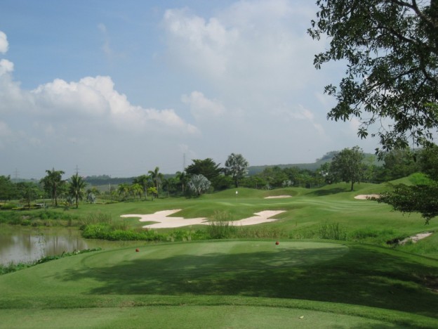 St. Andrews 2000 Golf Club, golf break in Pattaya, Thailand